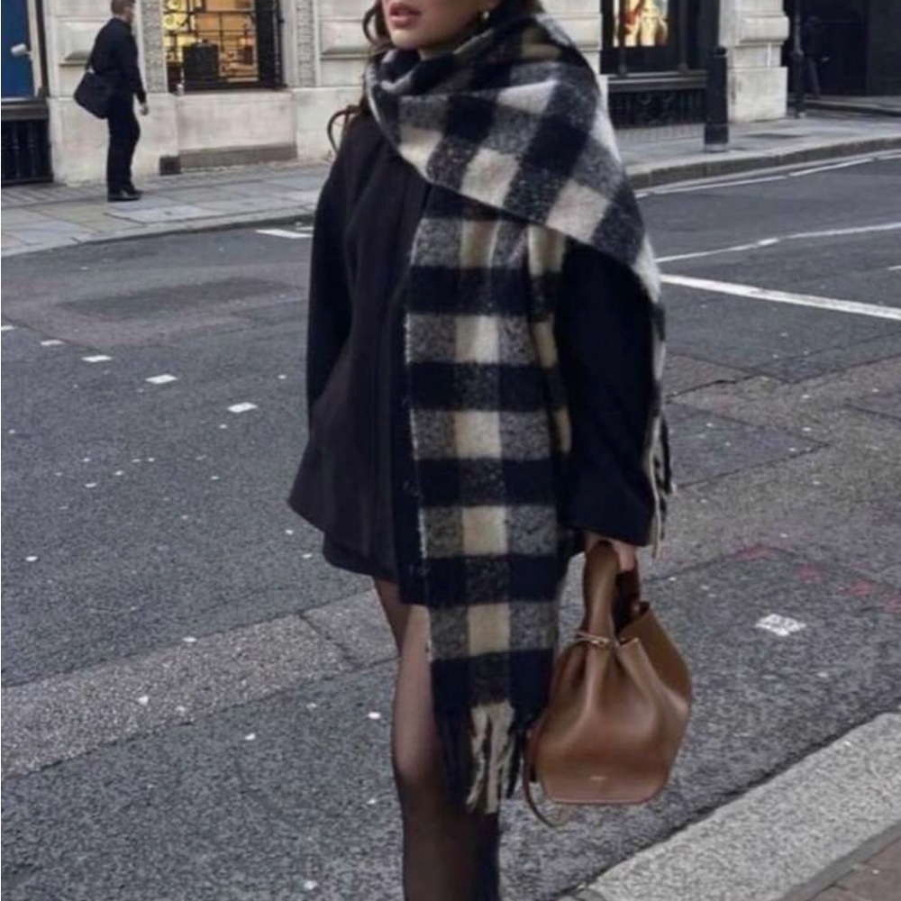 Plaid Black and White Scarf